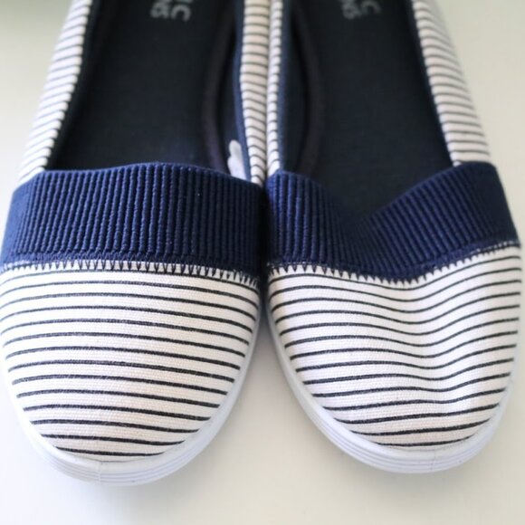 Basic Editions HANA Striped Slip On Flats - Navy/White, Size 7 - Picture 5 of 13